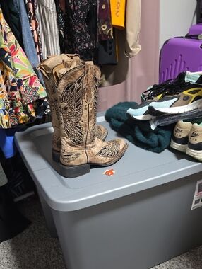 Kids Tan Western Cowboy Boots with Wing Stitching